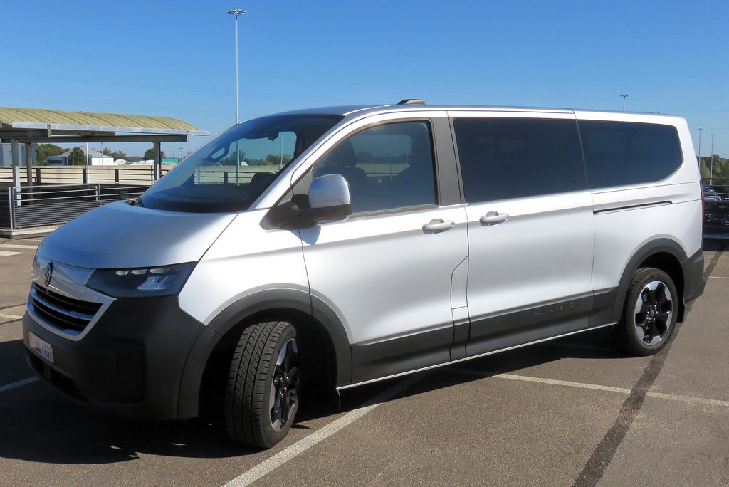 Charleroi Airport Transfer | VW Caravelle